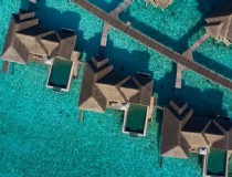 马尔代夫天堂岛旅游费用 我想到三亚旅游是2个人我自费去大概需要带多少钱？