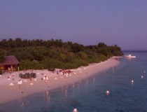马尔代夫一个岛可以卖多少钱，马尔代夫一周双人游费用？