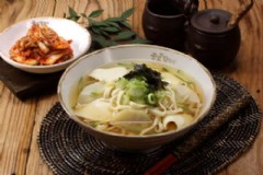 首尔青岛旅游攻略三天(青岛哪家韩国自助烤肉好吃?两个人吃?)